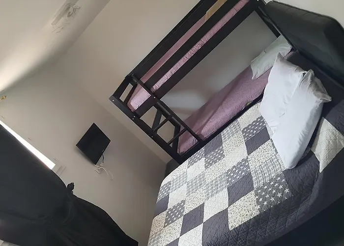 Отель Restaurant Le Mistral Peipin