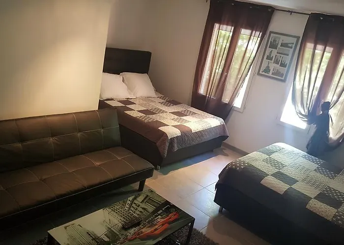 Отель Restaurant Le Mistral Peipin