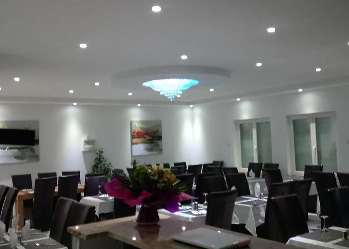 Restaurant Le Mistral Hotell *